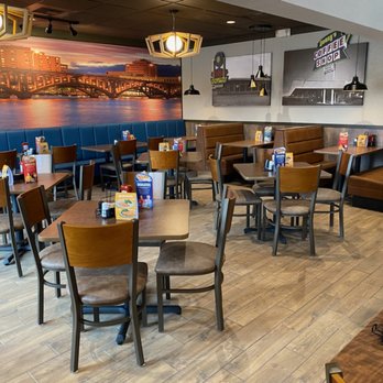 Denny's - Diners Near Me - Rockford, Illinois