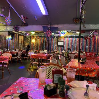 R. Thomas Deluxe Grill - Campy, festive atmosphere - Vegetarian Near Me - Atlanta, Georgia R. Thomas Deluxe Grill - Campy, festive atmosphere - Vegetarian Near Me - Atlanta, Georgia