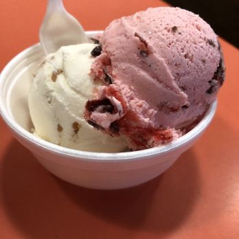 Haines Shoe House - Ice Cream & Frozen Yogurt Near Me - York, Pennsylvania Haines Shoe House - Ice Cream & Frozen Yogurt Near Me - York, Pennsylvania