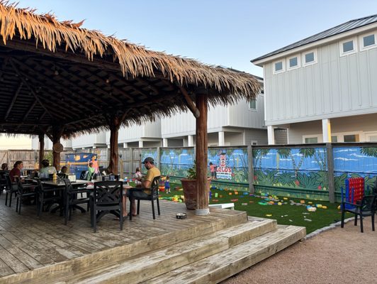 Lelo's Island Bar by null