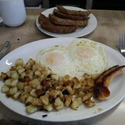 All day breakfast for under $5 and the $2 bottomless coffee is a great deal.