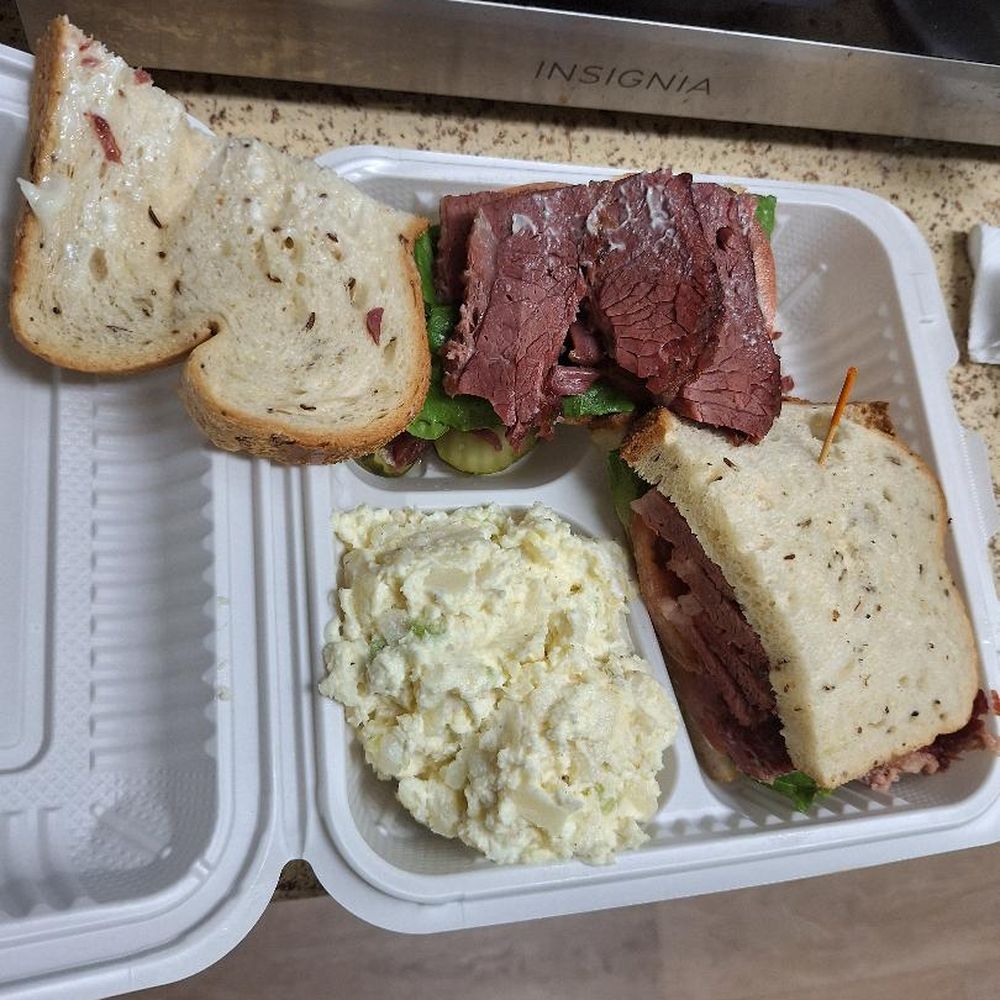 Corned beef sandwich more like a BLT