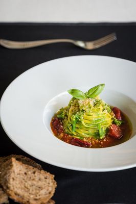 GUSTAV Restaurant & Bar by null