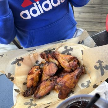 KnuckleHeads - Wings - American Near Me - Ocean Springs, Mississippi