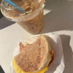 Xtra ice oat honey latte, Bacon breakfast sammy