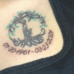 Aarcon Reign - My mother recently passed away and had gotten her dates underneath the matching tattoos..