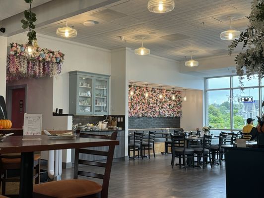 Maple Pine Breakfast & Thai Kitchen by null