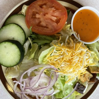 The Kitchen Restaurant - House salad - Diners Near Me - York, Nebraska