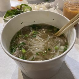 Pho Bo Vien (pho with meat balls) Pho Bo Vien (pho with meat balls)