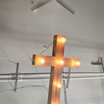 Burning Bush Brewery - light fixture - Breweries Near Me - Chicago, Illinois