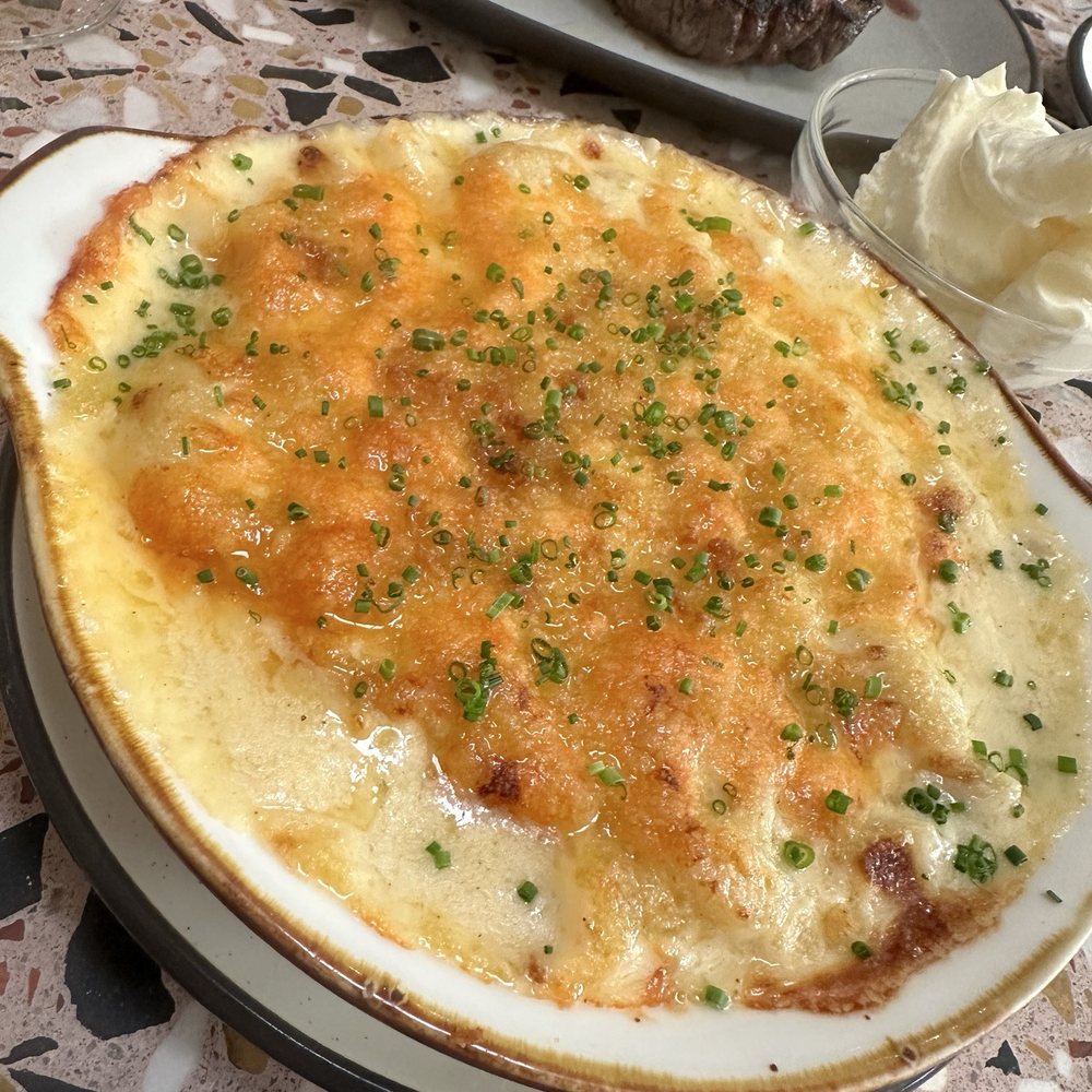 Vestal Restaurant - Mac N Cheese - Cocktail Bars Near Me - Lafayette, Louisiana