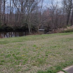 Clinton Park & Recreation - Stream of water and a little waterfall... sounds relaxing with the birds chirping. Also sounded like a wood pecker was nearby as well