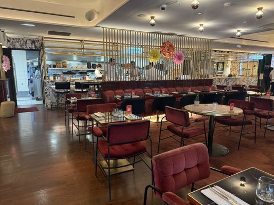 Le Drugstore by null