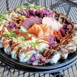 Fish & Things Roll