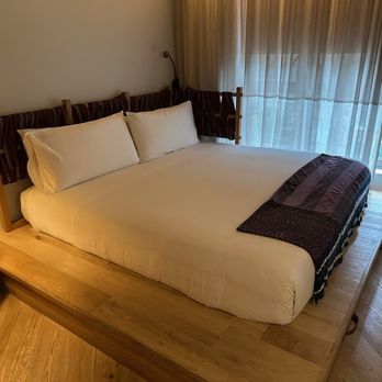 MADE Hotel - Very comfy bed with a sitting platform and storage drawers - Cocktail Bars Near Me - New York, New York MADE Hotel - Very comfy bed with a sitting platform and storage drawers - Cocktail Bars Near Me - New York, New York