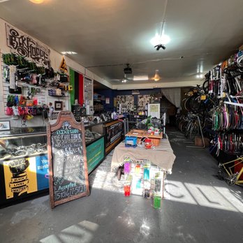 The Towne Cycles - Bike Repair/Maintenance Near Me - Oakland, California The Towne Cycles - Bike Repair/Maintenance Near Me - Oakland, California