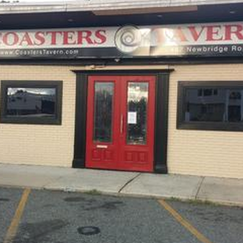 Coasters Tavern - the front of the restaurant - Cocktail Bars Near Me - East Meadow, New York