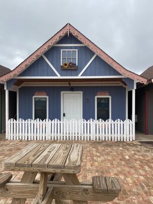 Yellow Rose Inn by null