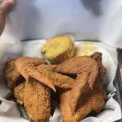 J. W. Beverette's Soul Food - Succulent Juicy 4 pc Fried Whole Chicken Wings