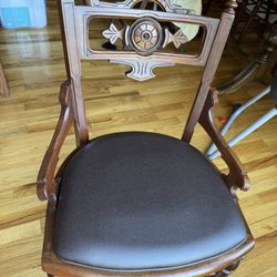 Sam's Reupholstery