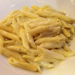 Villa Capri - Pâtes aux quatre fromages.