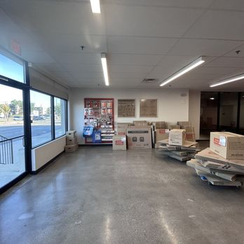 Public Storage - Inside - Self Storage Near Me - Skokie, Illinois