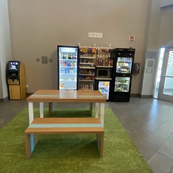 Spark by Hilton Williams - Snack Store Area - Hotels Near Me - Williams, California Spark by Hilton Williams - Snack Store Area - Hotels Near Me - Williams, California