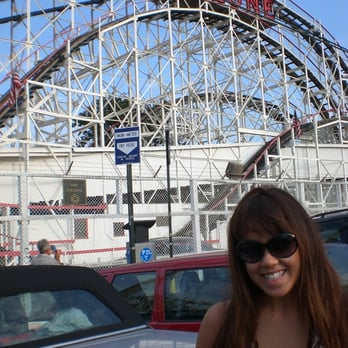Cyclone Coaster - Amusement Parks Near Me - Brooklyn, New York