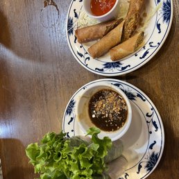 Egg rolls and spring rolls Egg rolls and spring rolls