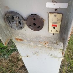 Salmon Harbor RV Resort - Electricity boxes