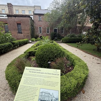 Two Sisters Tours - Historical Tours Near Me - Charleston, South Carolina