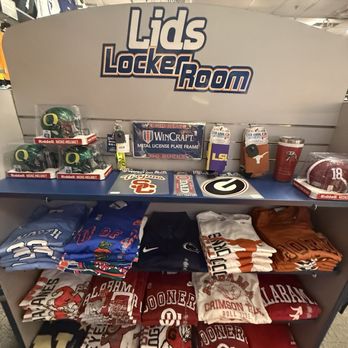 Lids - Collegiate merchandises - Hats Near Me - Honolulu, Hawaii Lids - Collegiate merchandises - Hats Near Me - Honolulu, Hawaii
