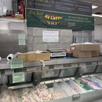 Dat Moi Market - Fresh chicken - International Grocery Near Me - Gardena, California