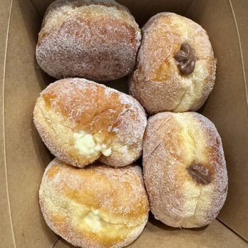 Pono Pastries - Haupia, plain and chocolate - Coffee & Tea Near Me - Waikoloa, Hawaii