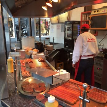 Lucullus - Die Brötchen sind eher Taubenfutter, aber bei der leckeren Soße tunkt man trotzdem. - Food Stands Near Me - Hamburg, HH Lucullus - Die Brötchen sind eher Taubenfutter, aber bei der leckeren Soße tunkt man trotzdem. - Food Stands Near Me - Hamburg, HH