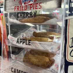 Boomarang - Fried pies look good