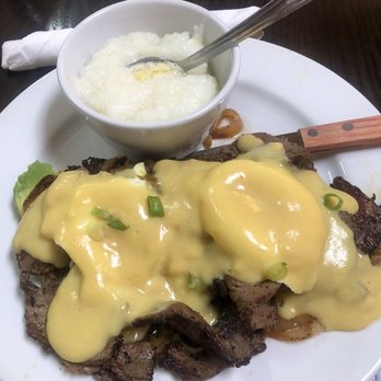 Cajun Kitchen Cafe - Tritip Benedict and grits - Cajun/Creole Near Me - Ventura, California