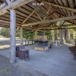 U Fish RV Park and Campground - Fire pit.. covered Incase it rains