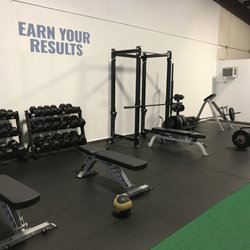 Iron Unity - Dumbbells, adjustable benches and 2nd squat rack