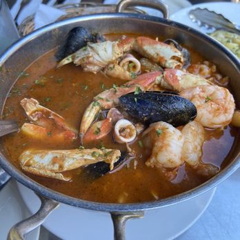 Sotto Mare - The "Best Damn Crab Cioppino" - Seafood Near Me - San Francisco, California Sotto Mare - The "Best Damn Crab Cioppino" - Seafood Near Me - San Francisco, California