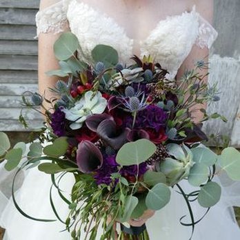 Buds & Bygones Shops Ltd - Florists Near Me - Wolfville, Nova Scotia