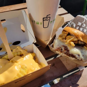Shake Shack Tysons Corner - Burgers Near Me - McLean, Virginia Shake Shack Tysons Corner - Burgers Near Me - McLean, Virginia