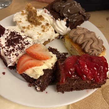 Francesco's Bakery - Vendor showcase cake tasting - Bakeries Near Me - Hicksville, New York