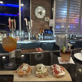Grimaldi's Pizzeria - Appetizer & Drinks - Pizza Near Me - Sugar Land, Texas Grimaldi's Pizzeria - Appetizer & Drinks - Pizza Near Me - Sugar Land, Texas