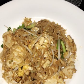 Nur Thai - Chicken pad Thai - Thai Near Me - Park, New York Nur Thai - Chicken pad Thai - Thai Near Me - Park, New York