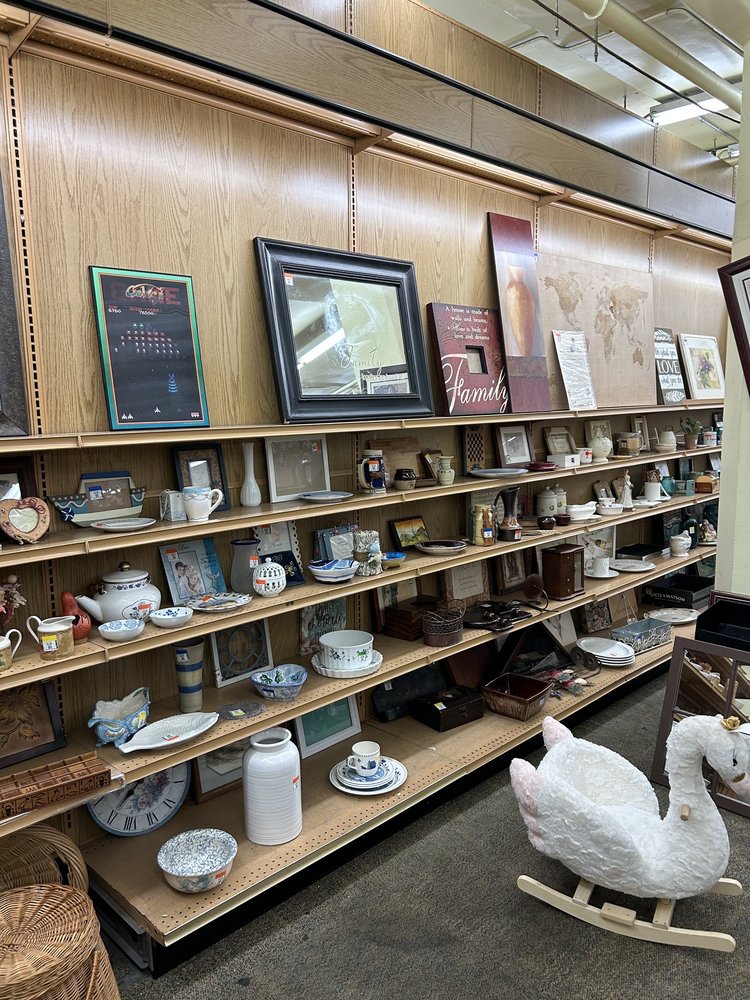 MYUNIQUE THRIFT UNION CITY Updated October 2024 59 Photos & 50