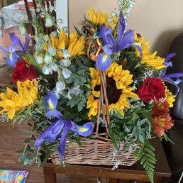 Beautiful Flower arrangement Beautiful Flower arrangement