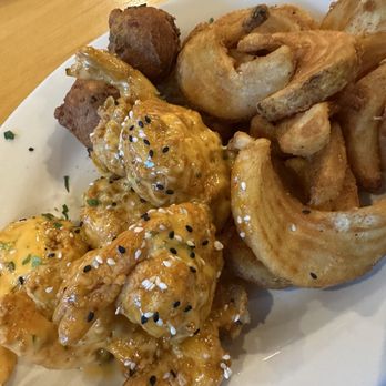 Stinky's Fish Camp - Shrimp platter with fries and hush puppies - Seafood Near Me - Santa Rosa Beach, Florida Stinky's Fish Camp - Shrimp platter with fries and hush puppies - Seafood Near Me - Santa Rosa Beach, Florida