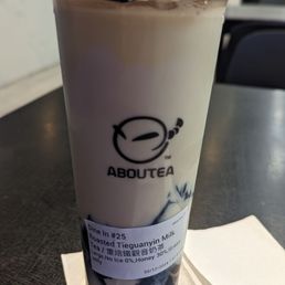 Roasted Tieguanyin Milk Tea with grass jelly ($5.75)