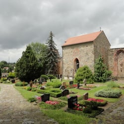 Sankt Nikolai Friedhof und Kirchruine